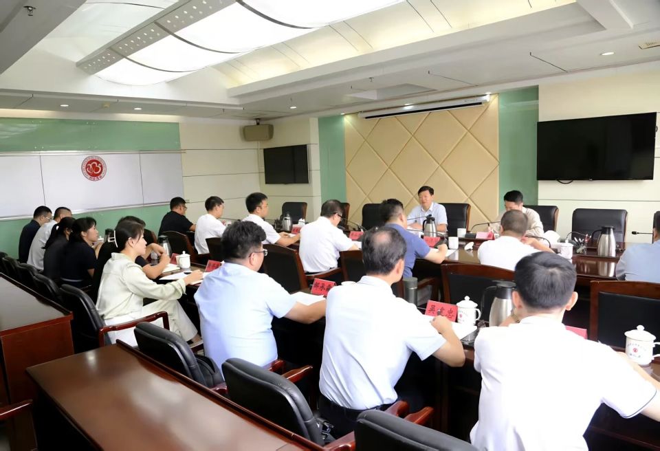 十五运会和, com, 在基层