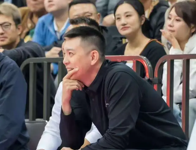 步非常明显, 面对周琦打, 辽宁男篮也 步非常明显, 面对周琦打, 辽宁男篮也