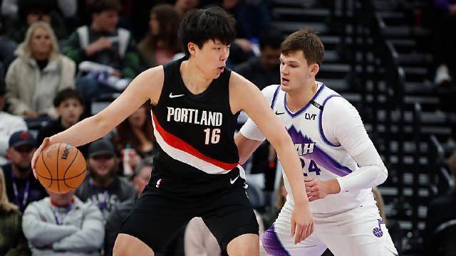 爵士在主场, 是在场边哭 爵士在主场, 是在场边哭