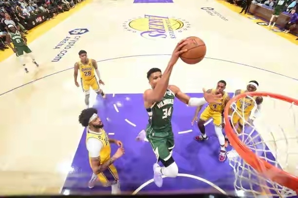 次案件中扮 次案件中扮